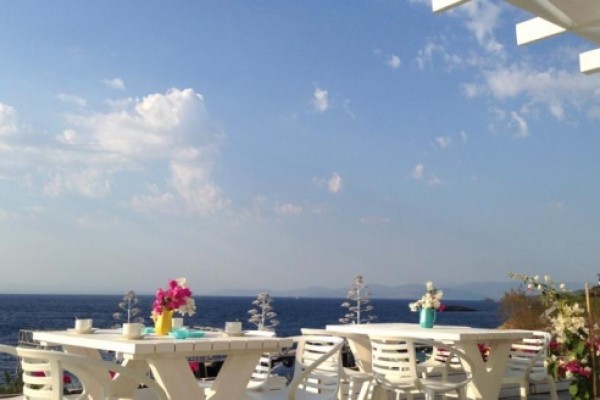 Nomia Hotel