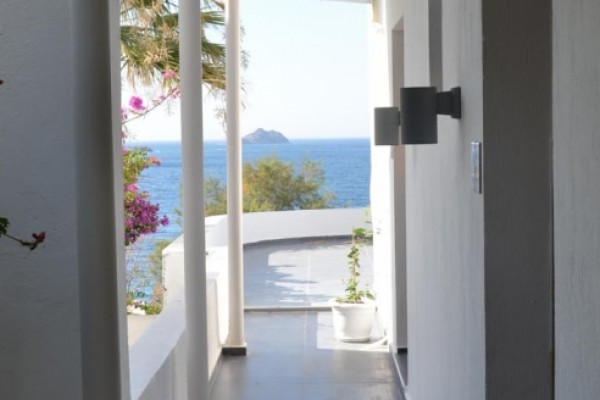 Nomia Hotel