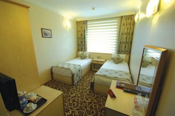 Otel Ayata