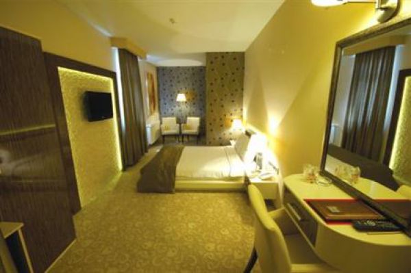 Otel Ayata