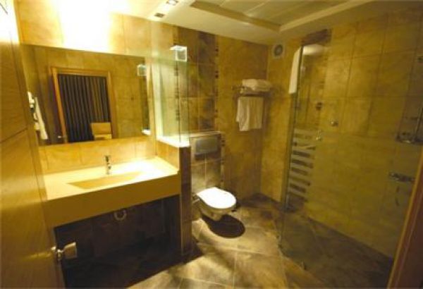 Otel Ayata