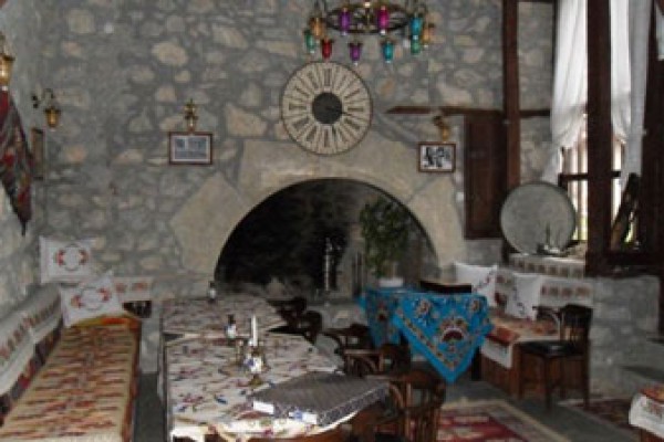 Özata Konakları