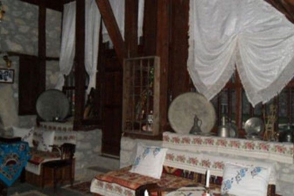 Özata Konakları