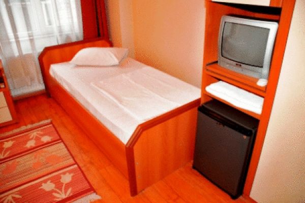 Paradise Hotel