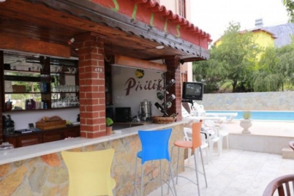 Pisiris Otel