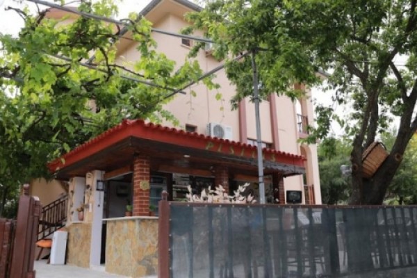 Pisiris Otel