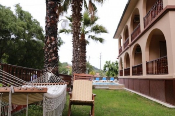 Pisiris Otel