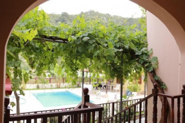 Pisiris Otel