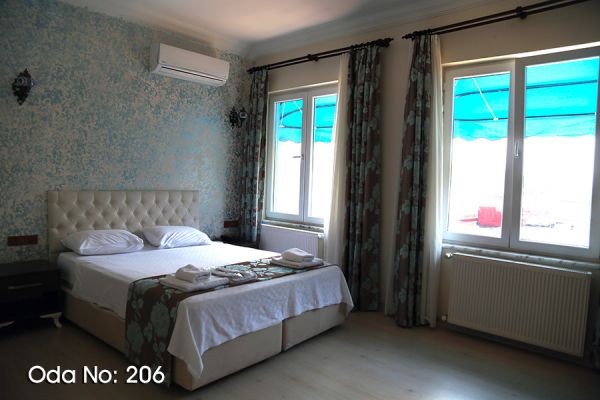 Pyrgos Otel