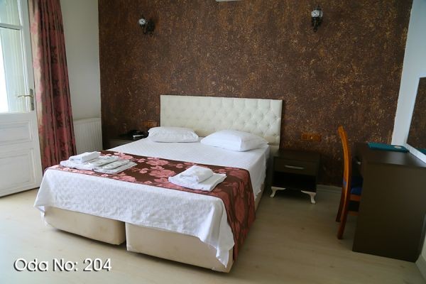 Pyrgos Otel