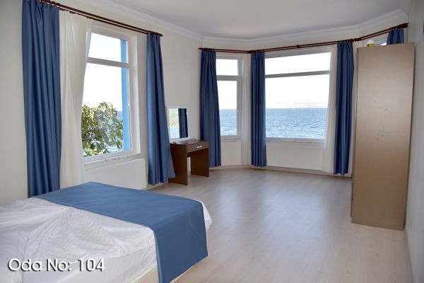 Pyrgos Otel