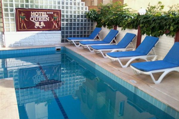 Queen Ra Hotel