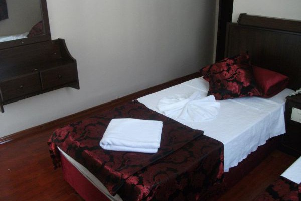 Queen Ra Hotel