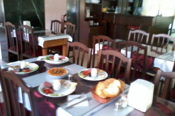 Queen Ra Hotel