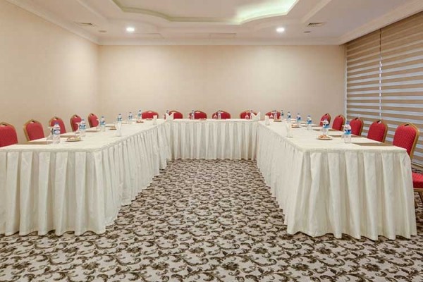 Rose Mina Hotel