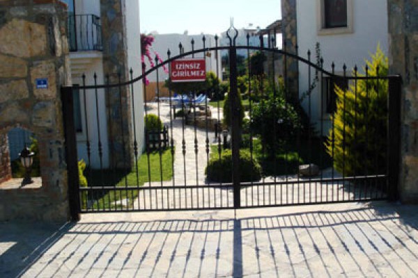 Royal Edessa Apart Hotel