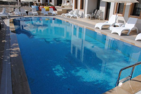 Saranda Club Otel