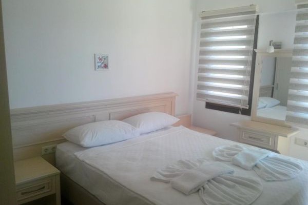 Saranda Club Otel