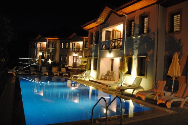 Saranda Club Otel