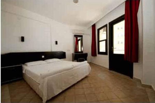 Scanway Twins Apart Otel
