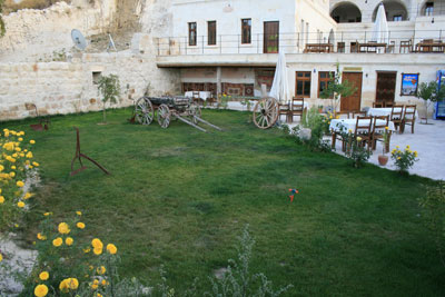 Spelunca Hotel