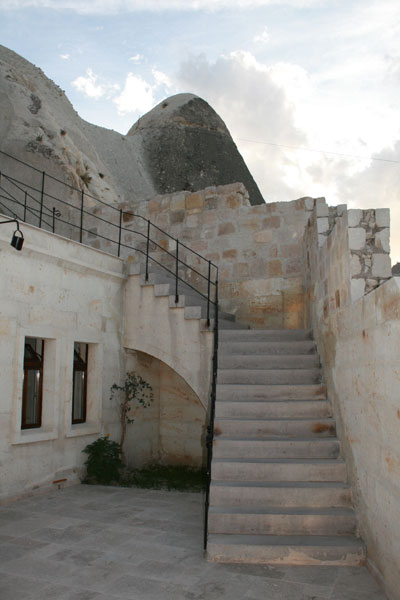 Spelunca Hotel