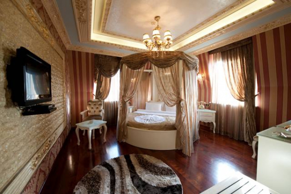 The Golden Horn Hotel