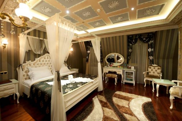The Golden Horn Hotel