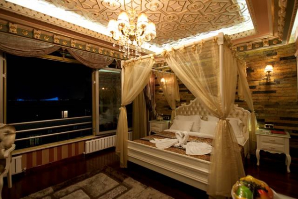 The Golden Horn Hotel