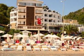 Class Beach Hotel
