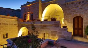 Fairyland Cave Hotel