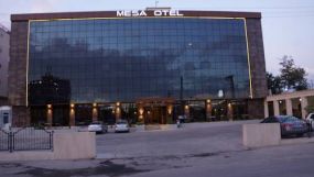 Mesa Hotel Batman