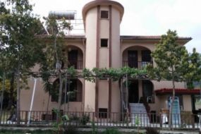 Pisiris Otel