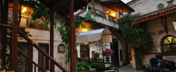 Tokmak Konuk Evi