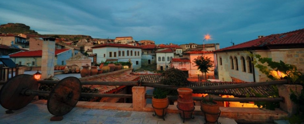 Tokmak Konuk Evi
