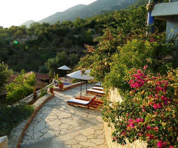 Triopia Otel