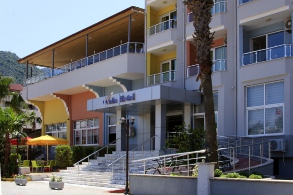 Vela Hotel İçmeler