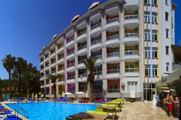 Vela Hotel İçmeler