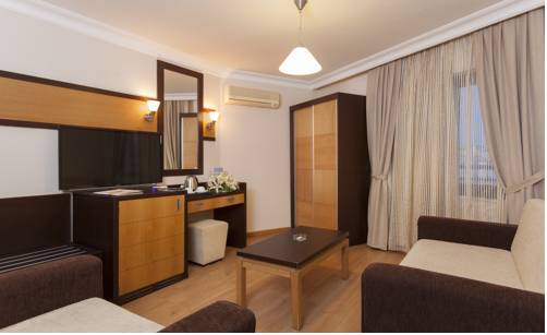 Xperia Kandelor Hotel