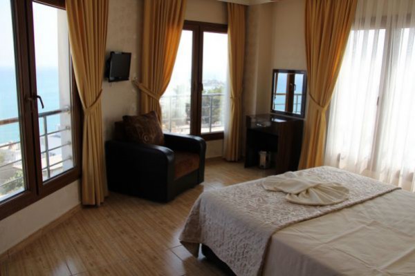 Yumurtalık Otel
