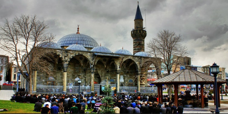 Lala Mustafa Paşa Camii
