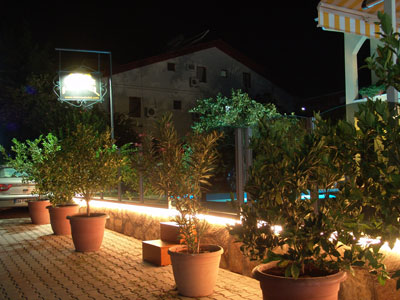 A&B Home Hotel