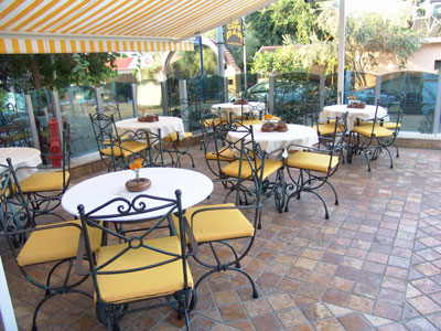 A&B Home Hotel
