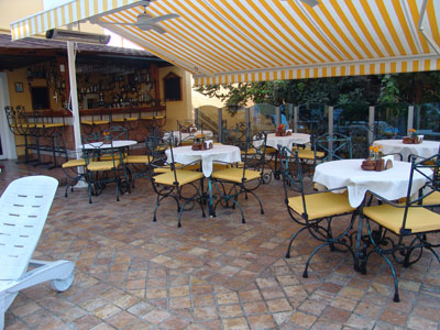 A&B Home Hotel