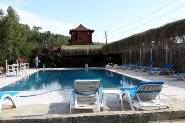Adam & Eva Bungalow