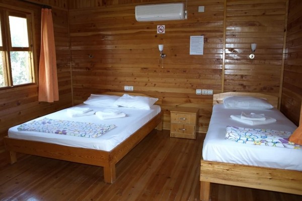 Adam & Eva Bungalow