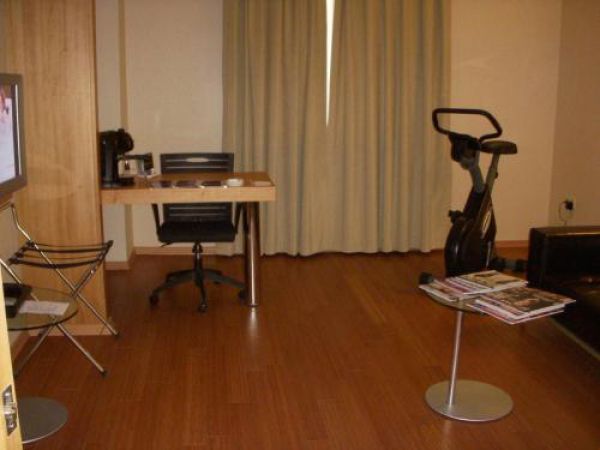 Anemon Çiğli Hotel