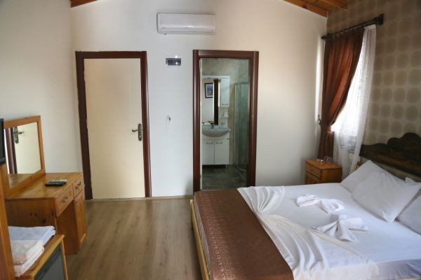 Arkadaş Otel