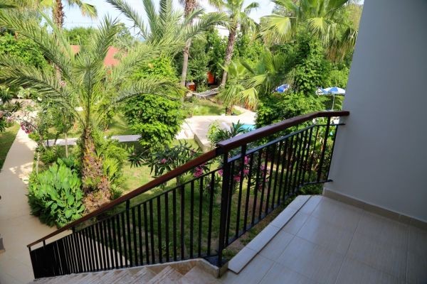 Arkadaş Otel