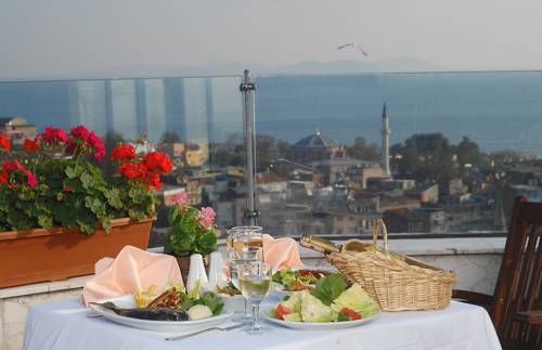 Aziyade Hotel